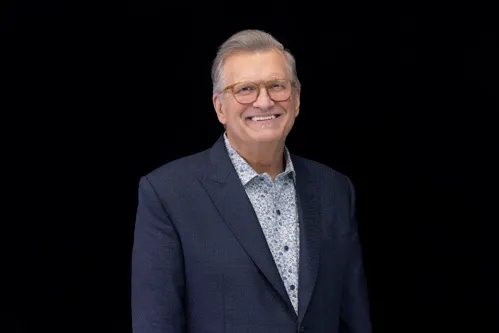 Comedian, actor, and producer Drew Carey will host a fireside chat with Steve Wozniak at The Tech for Global Good Celebration, bringing his trademark curiosity and cultural insight to the conversation.